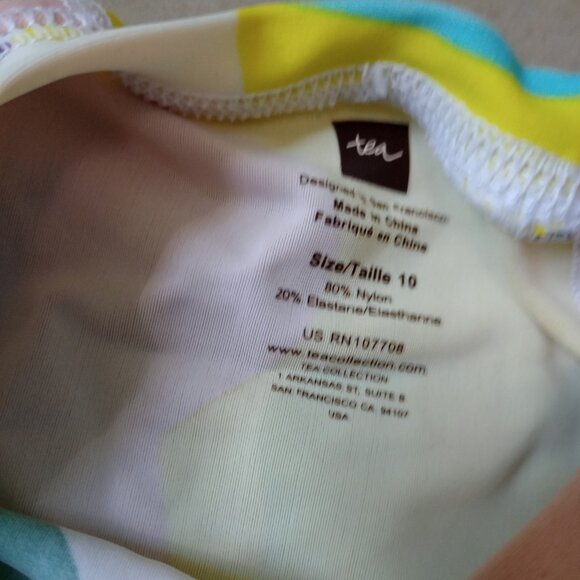 [Tea Collection] EUC Long Sleeve Rashguard Top - Picture 2 of 3